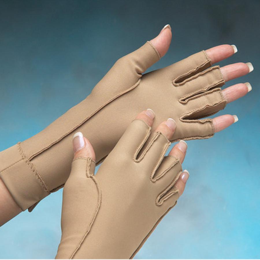 ISOTONER THERAPEUTIC GLOVES CLOSED